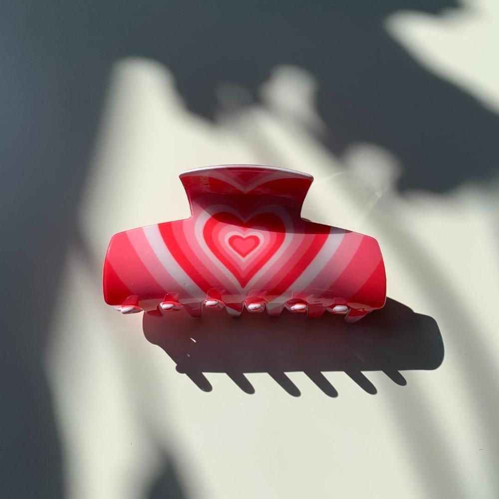 Velvet Claws Hair Clip | The Foxy in True Love Red
